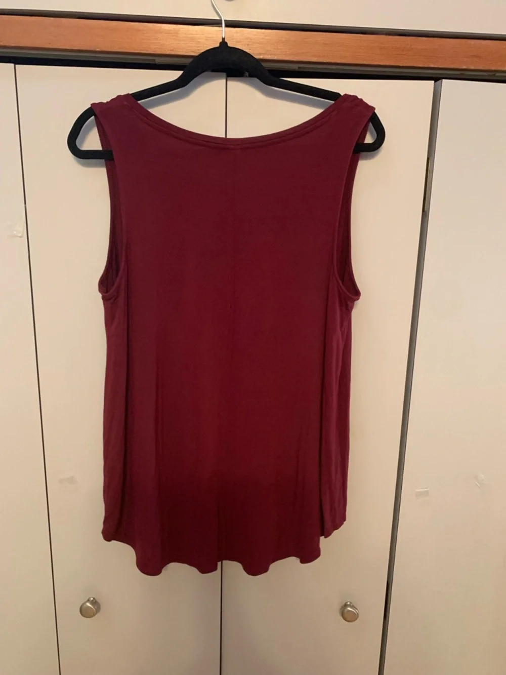 Old Navy Luxe Sleeveless Scoop Neck Tank Top - Burgundy - size Large - Picture 3 of 5